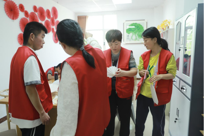 来：济莱特校、莱芜宏博康养中心校企融合展新篇AG真人登录入口校企携手展成果匠心巧